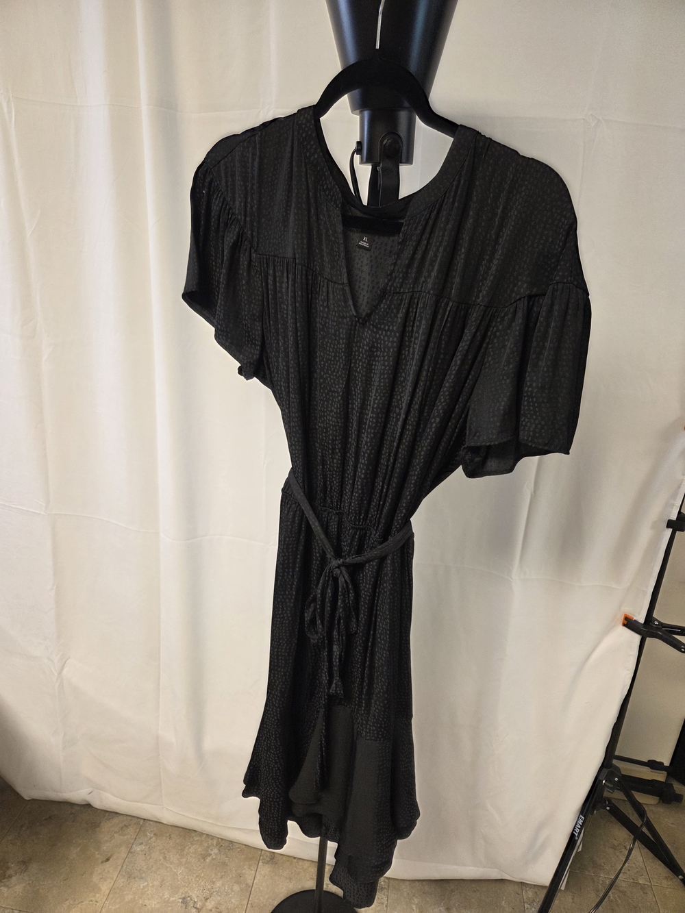Black Midi Tie-Waist Dress with Flutter Sleeves